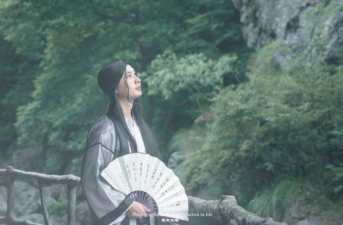 网球运动员营救