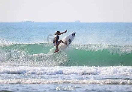 周栩可《浪淘沙·谷山 》:诗画间的超脱与相聚