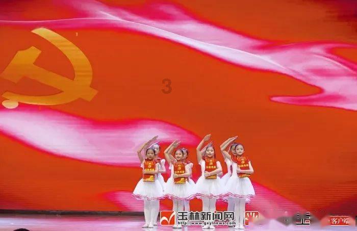 家庭第一辆车，选什么价位比较好？电动车是不是比油车更适合新手?游戏画面