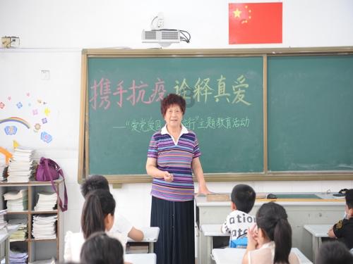 米体:罗马想留下卢卡库,但只有进入欧冠才有可能实现