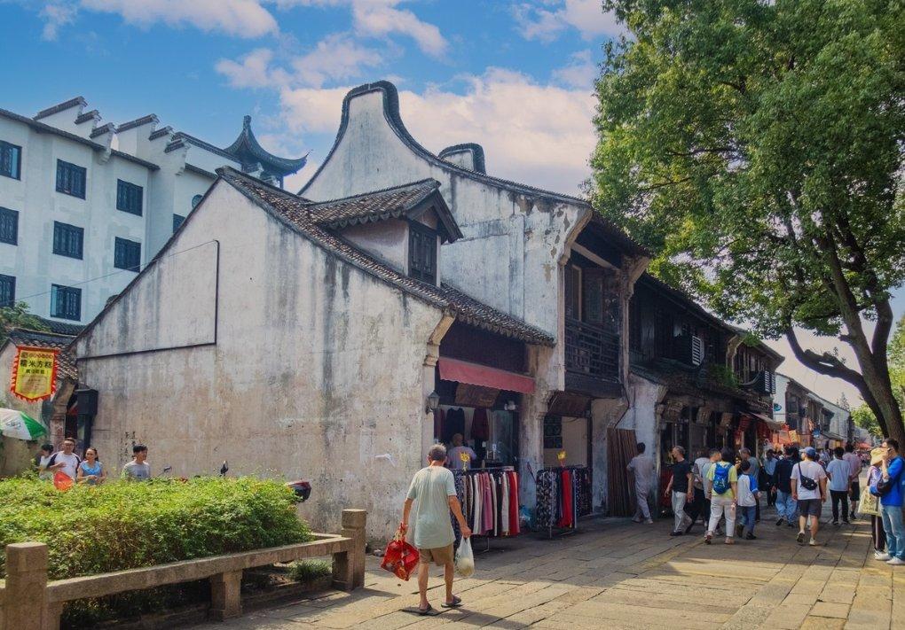 逃离整洁房屋