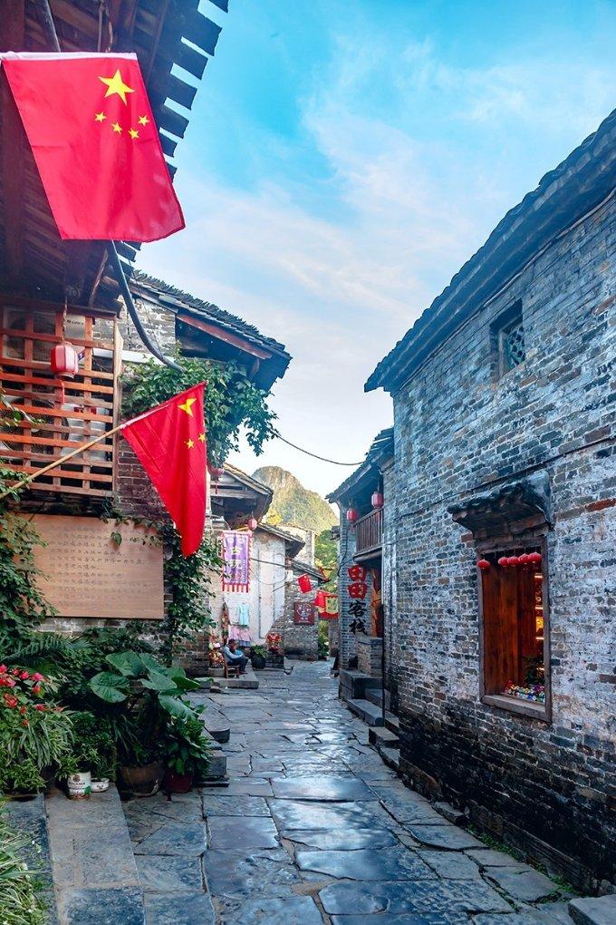 萌龙大闯关 趣味无“纸”境