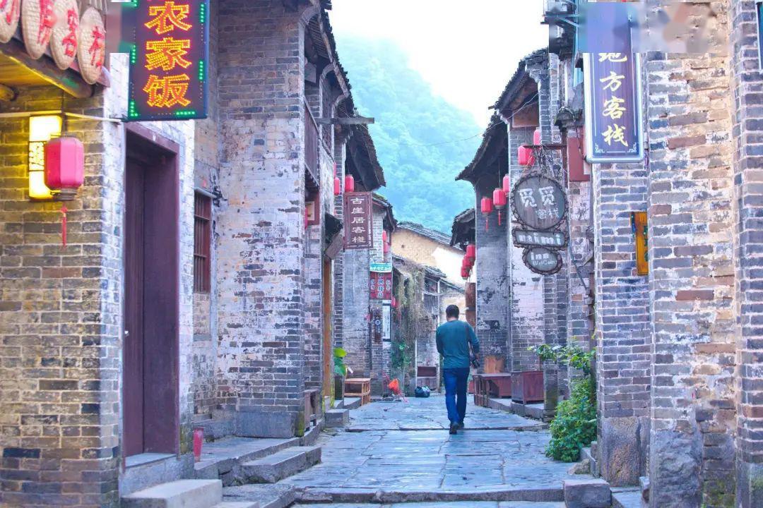 逃出重围第一章