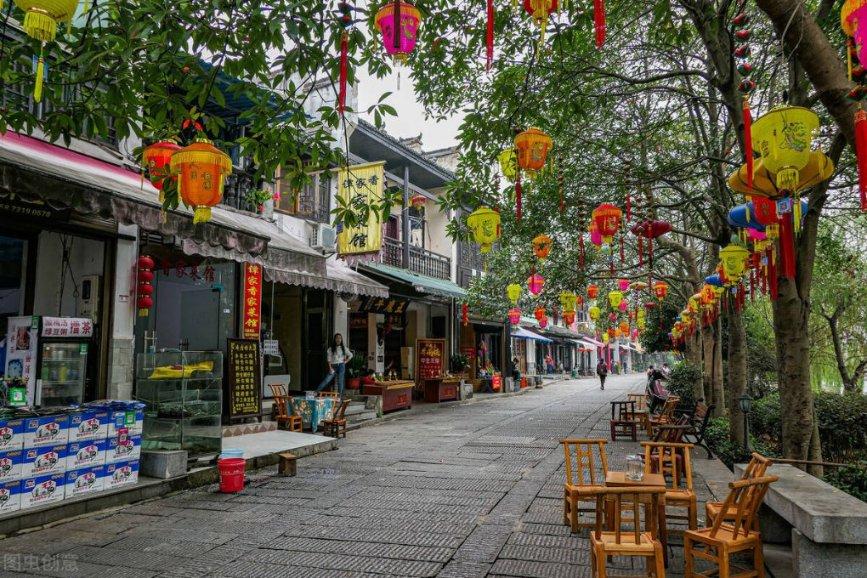 泉州市委、市政府向驻闽(泉)解放军指战员、武警官兵致慰问信